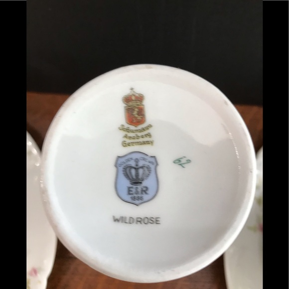 Schuman German porcelain Vase Wild Rose - Picture 5 of 7